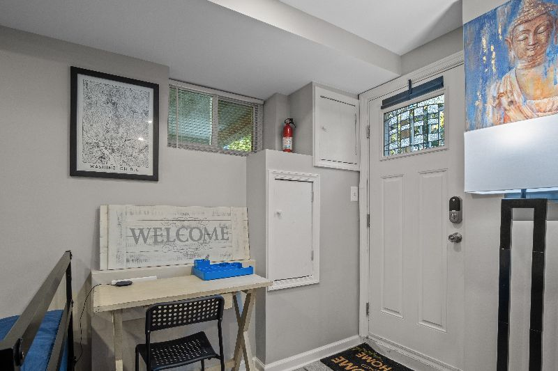 Cozy English Basement Studio with Private Entrance in DC - Photo 10