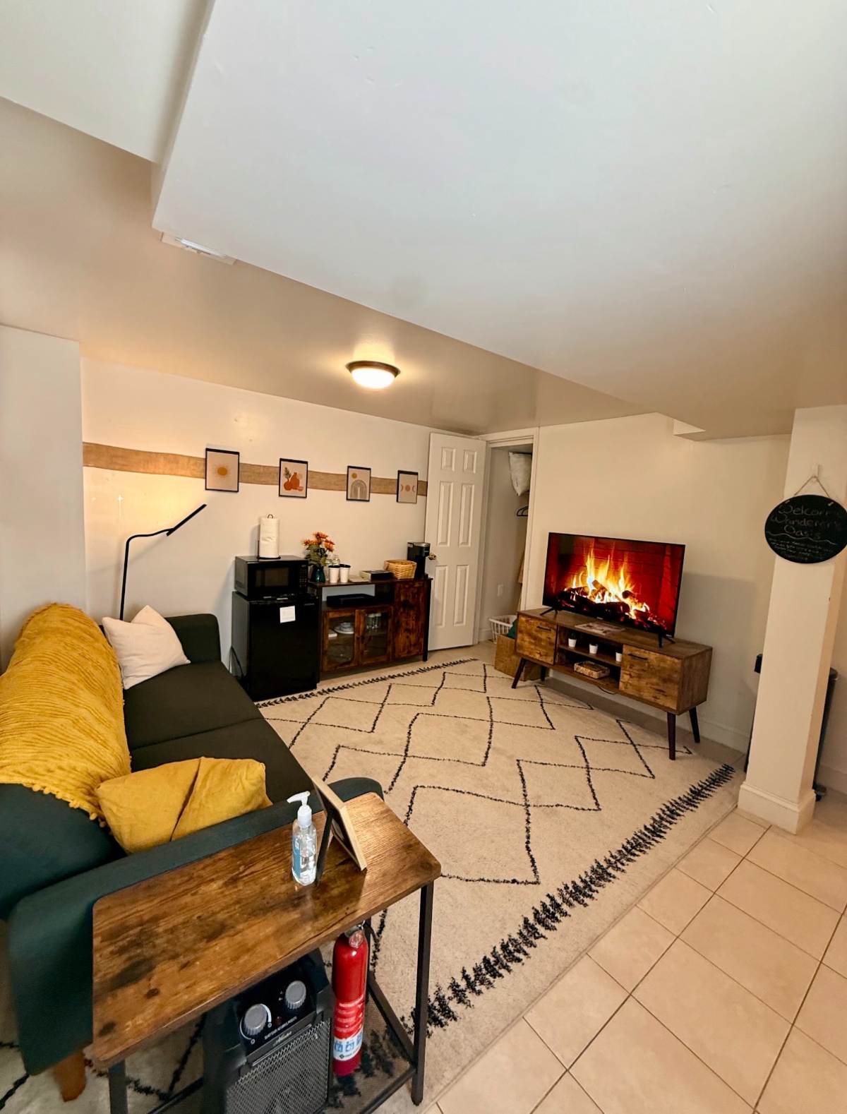 Private Basement Suite w/ Living Room- AVAILABLE - Photo 6