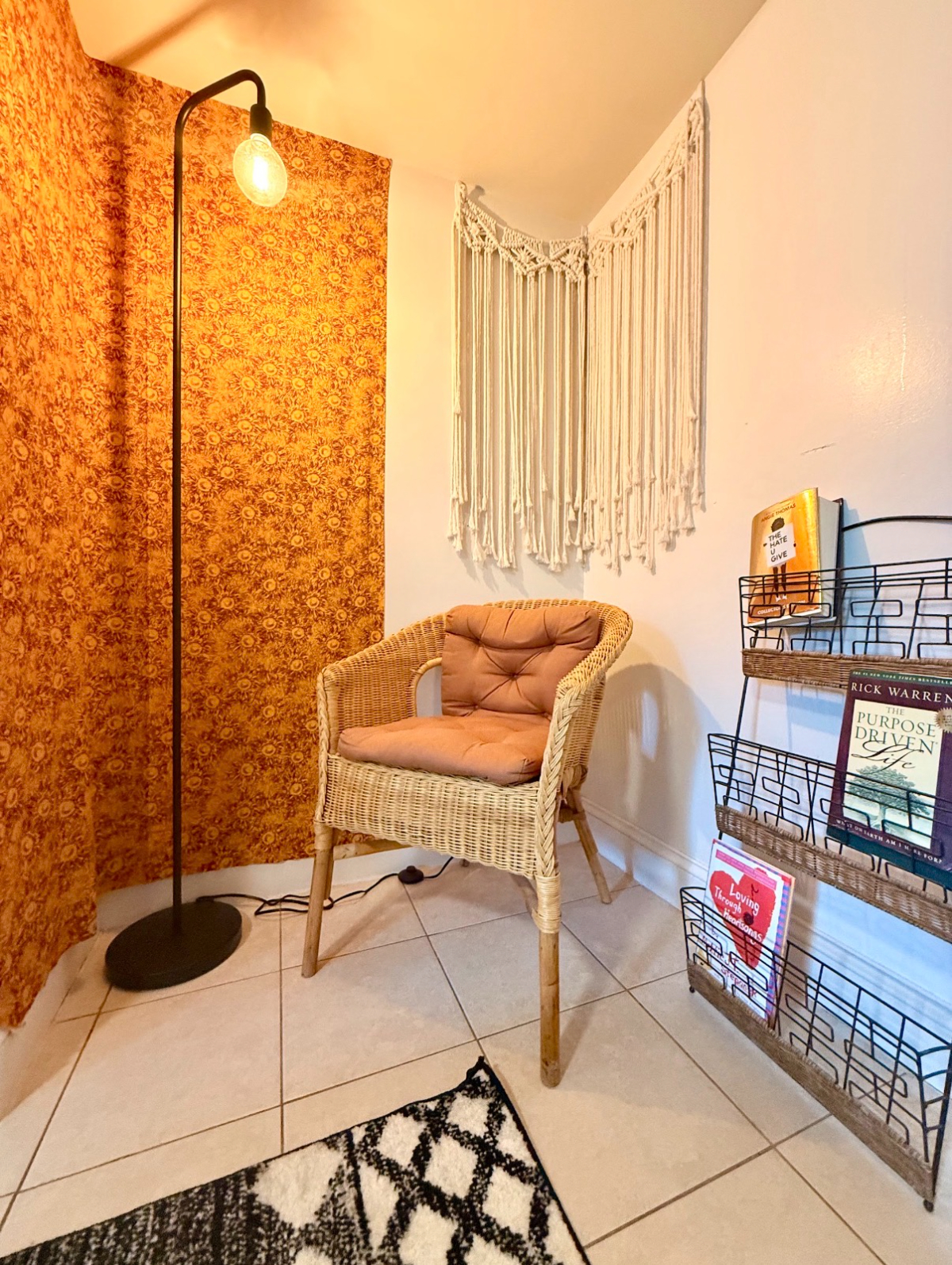 Private Basement Suite w/ Living Room- AVAILABLE - Photo 4