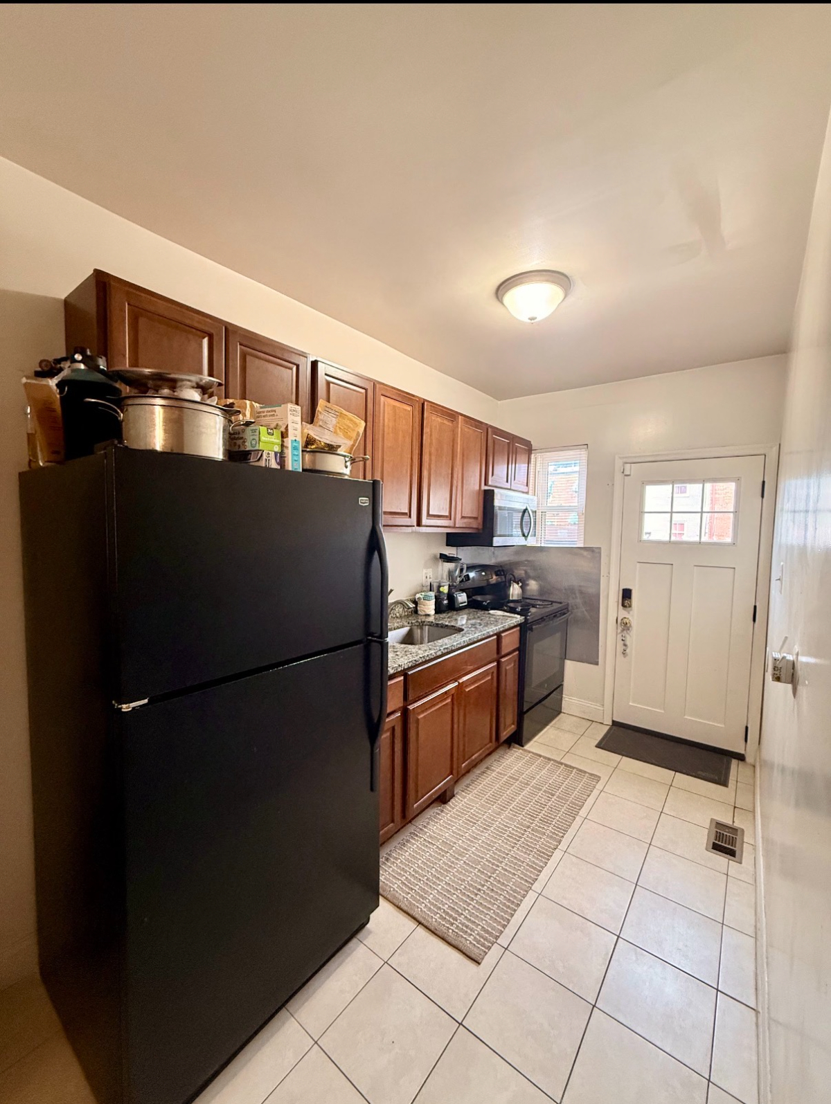 Private Basement Suite w/ Living Room- AVAILABLE - Photo 10