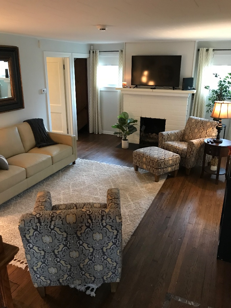 Nice room in a nice house only a half mile away from Ruby Hospital - Photo 4