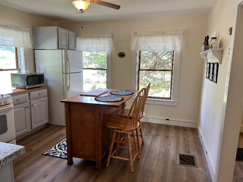 Recently Updated Farmhouse Apartment in Morrisville - Photo 4