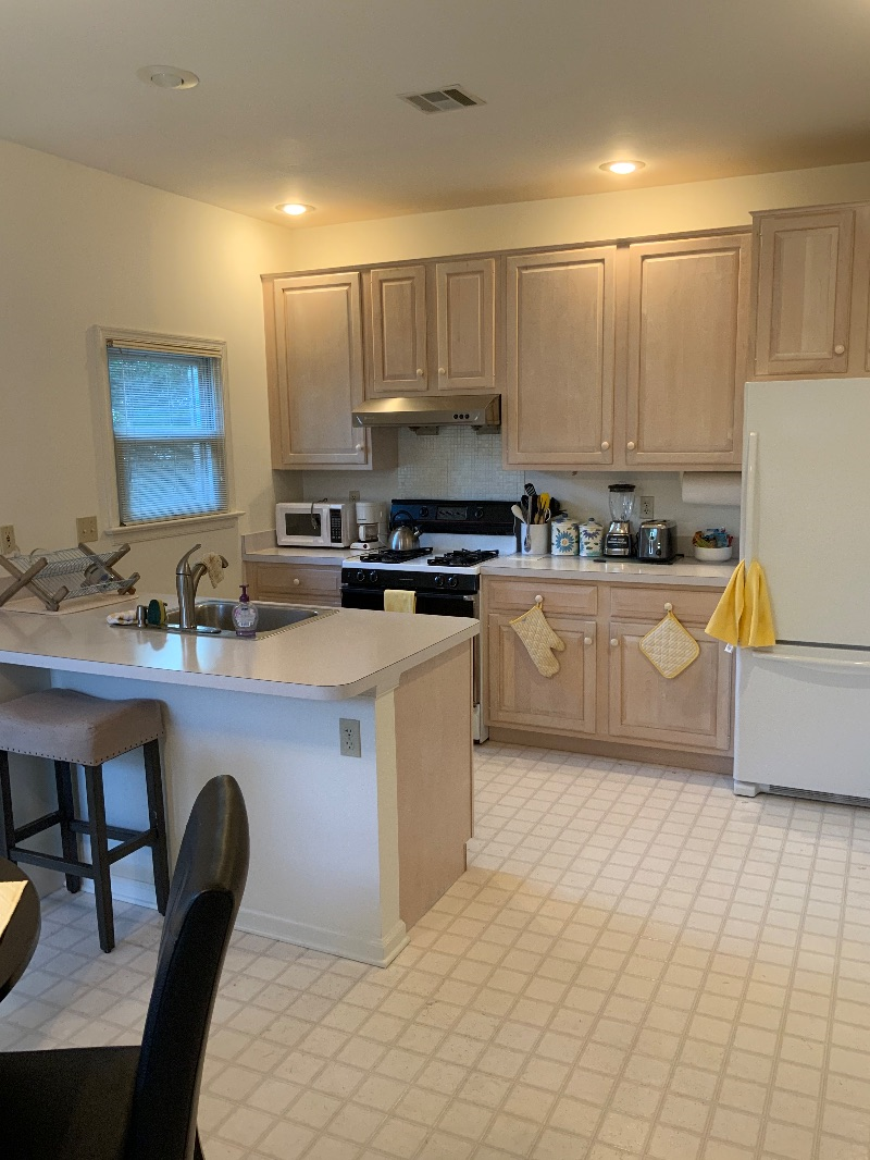 2 bedroom Luxury condo in walking distance to Hershey Med Ctr