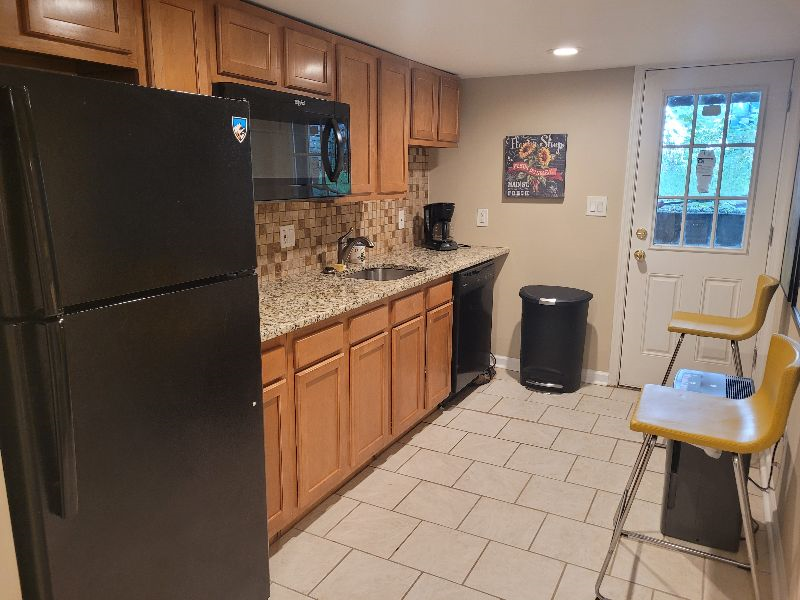 GREAT DC NW LOCATION - 1 BDRM APT - Photo 2