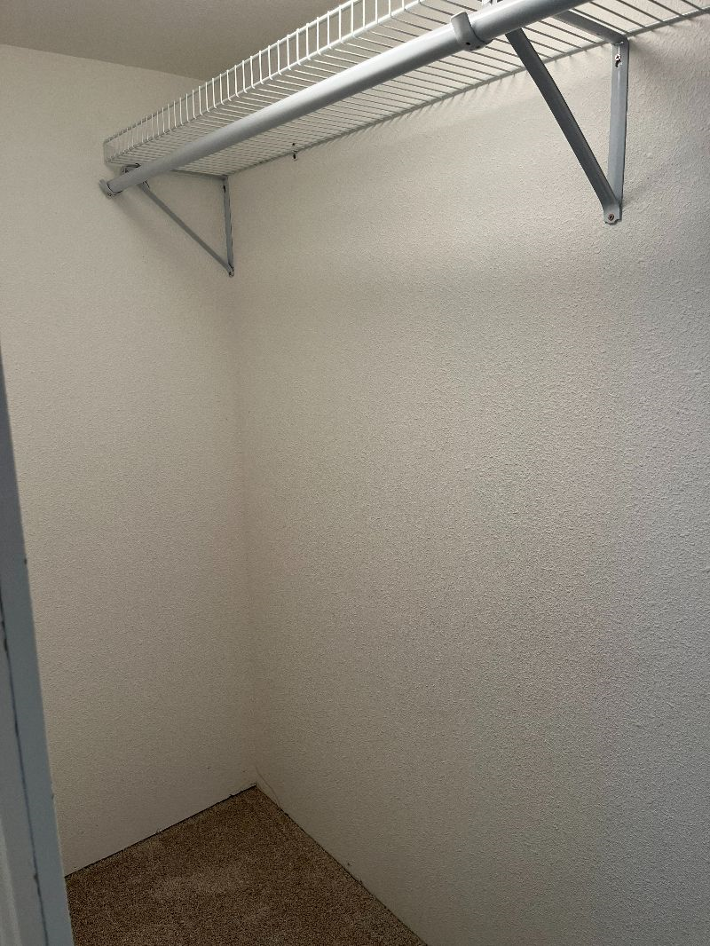 Basement Apartment Near Hospital - Photo 6
