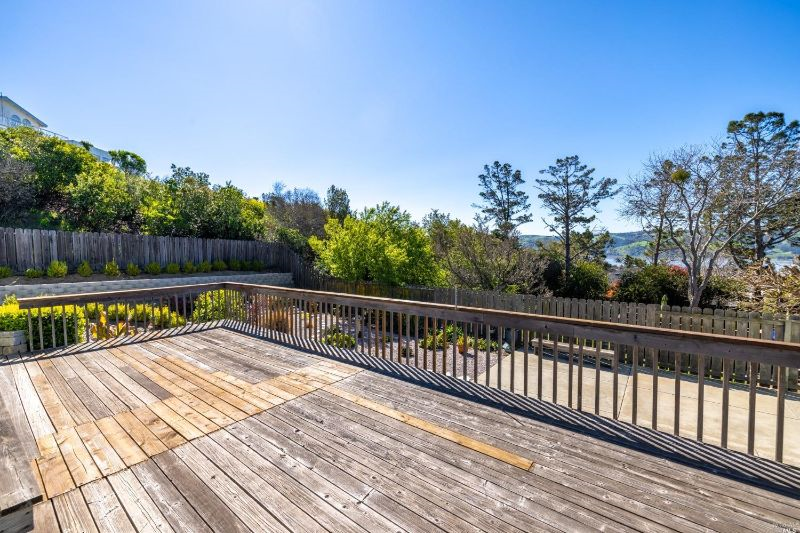 Newly Renovated Luxury Unit
