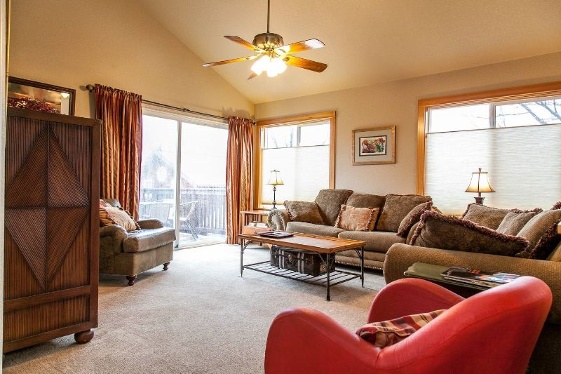 Upper story with tree filled neighborhood views - Photo 2