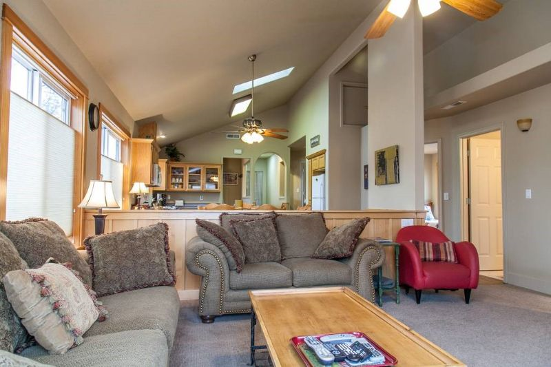 Upper story with tree filled neighborhood views - Photo 5