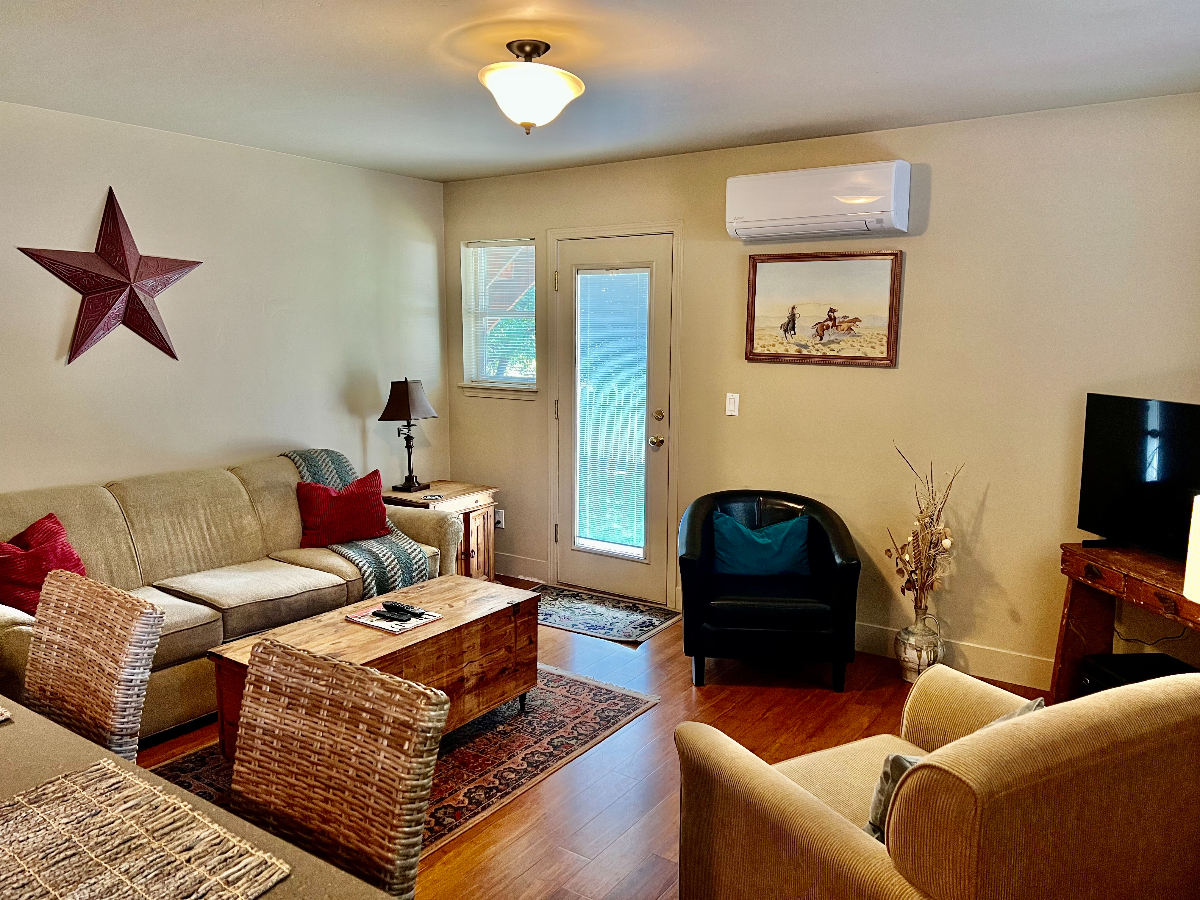 Upper story with tree filled neighborhood views - Photo 3