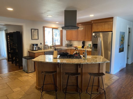 Single-Level 3BR With Hot Tub & A/C - Walk to River Trail, Minutes to Old Mill, Pets Welcome - Photo 3