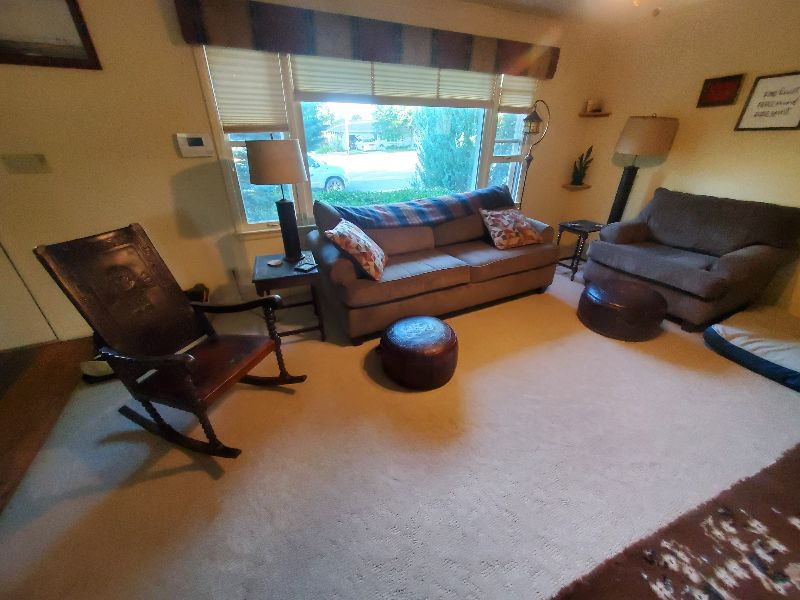 Available October 2026-- Pet Friendly 3 bedroom home with fenced yard - Photo 3