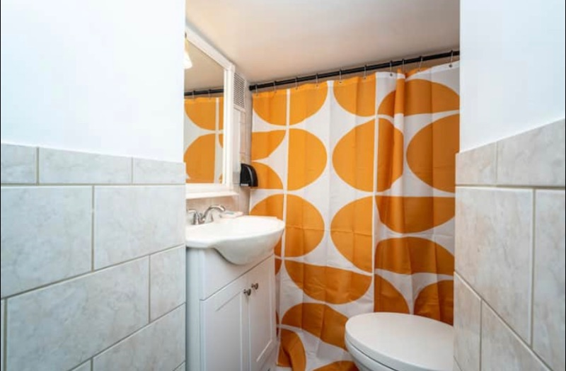 Modern and Cozy fully furnished apartment in a Central location in the DC neighborhood of Pet worth - Photo 5