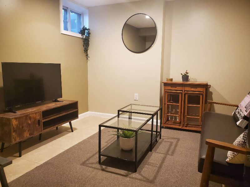 1 BD, Garden Unit, Near Metro - Photo 3