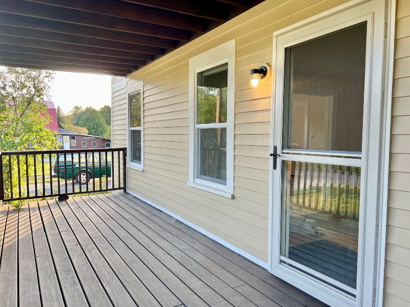 SUNNY 3-BDRM NEAR HOSPITAL and CENTER - Photo 10