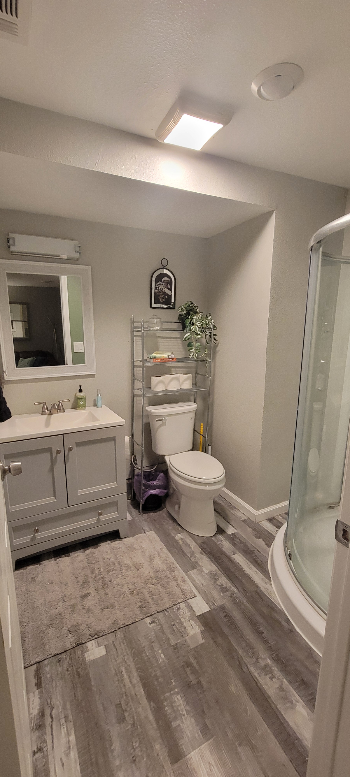 Private Furnished Studio + Backyard | Near Downtown & Hospitals - Photo 5