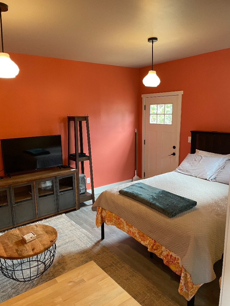 Quiet neighborhood. Nicely updated. Full Kitchen Studio - Photo 3