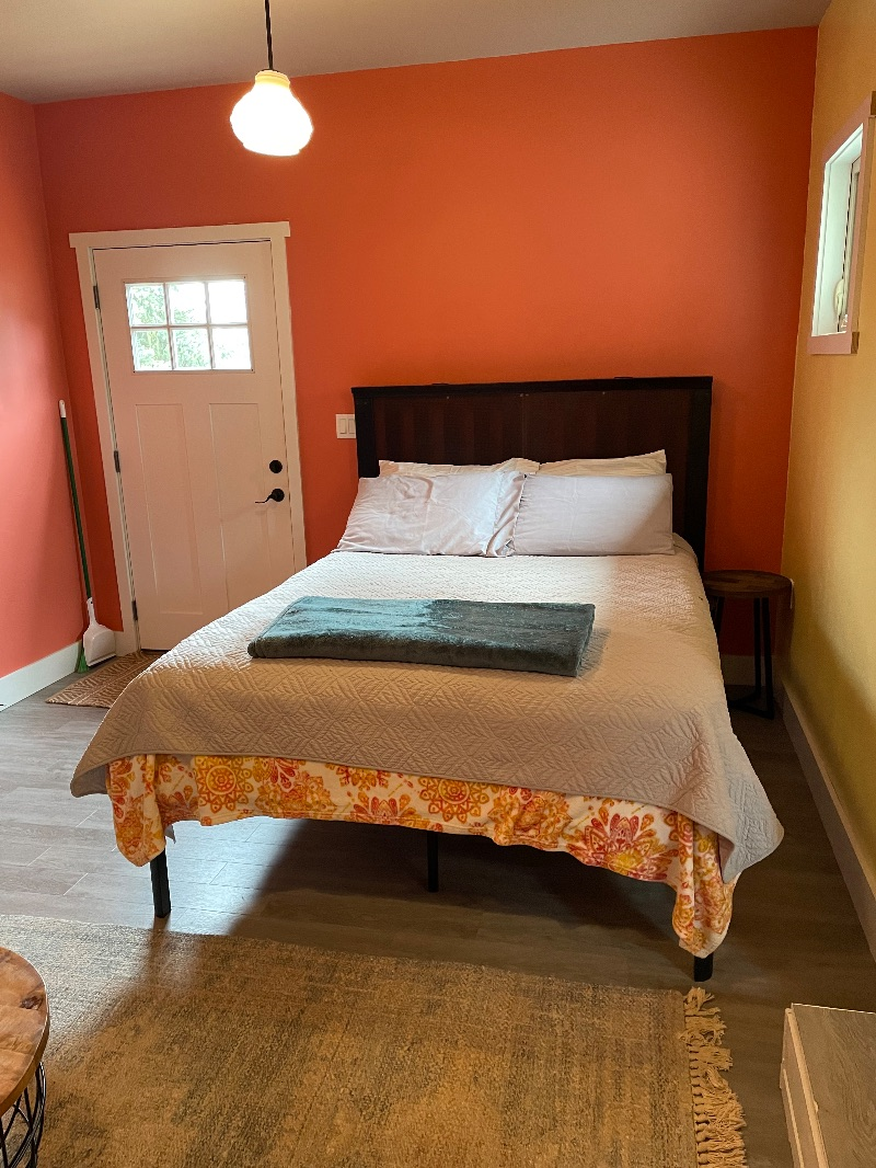 Quiet neighborhood. Nicely updated. Full Kitchen Studio - Photo 4