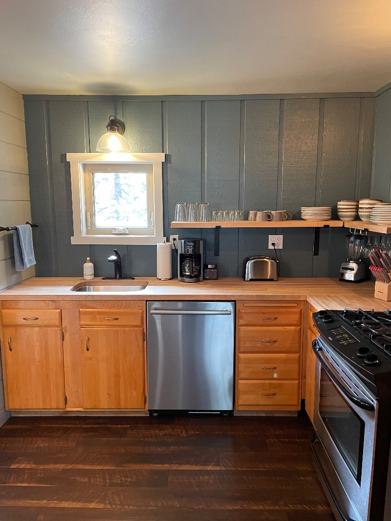 Quiet neighborhood. Nicely updated. Full Kitchen Studio - Photo 3