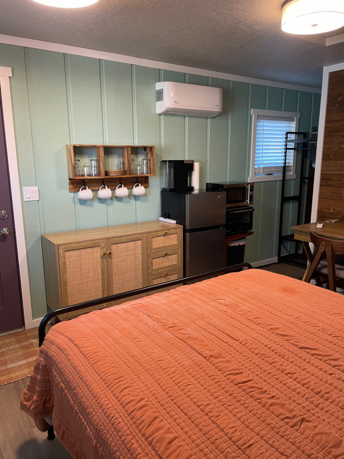 Quiet neighborhood. Nicely updated. Full Kitchen Studio - Photo 5