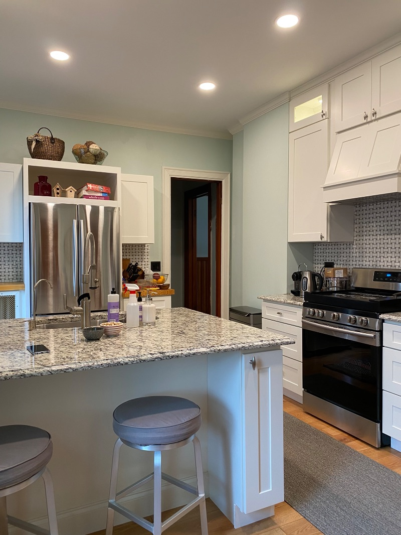 Elmwood Village Suite Fully Furnished - Photo 7