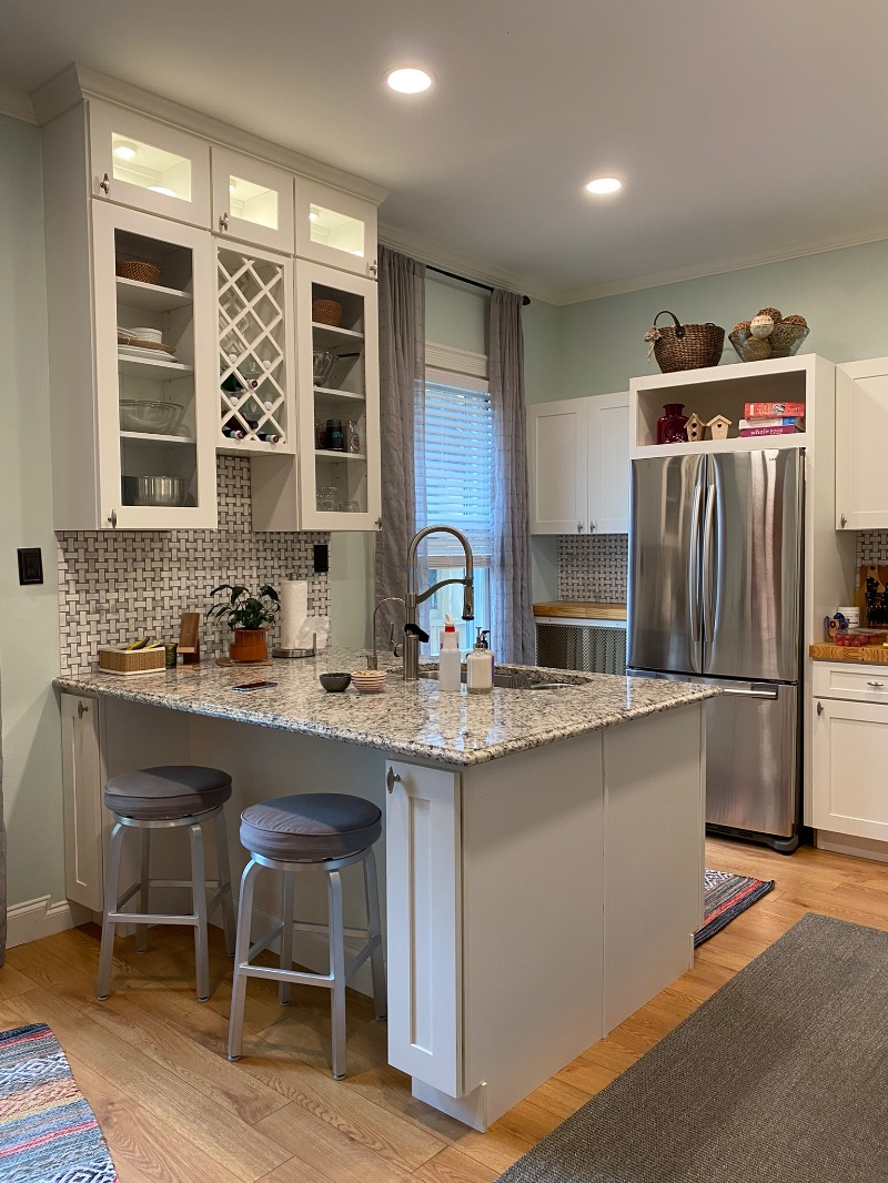 Elmwood Village Suite Fully Furnished - Photo 8