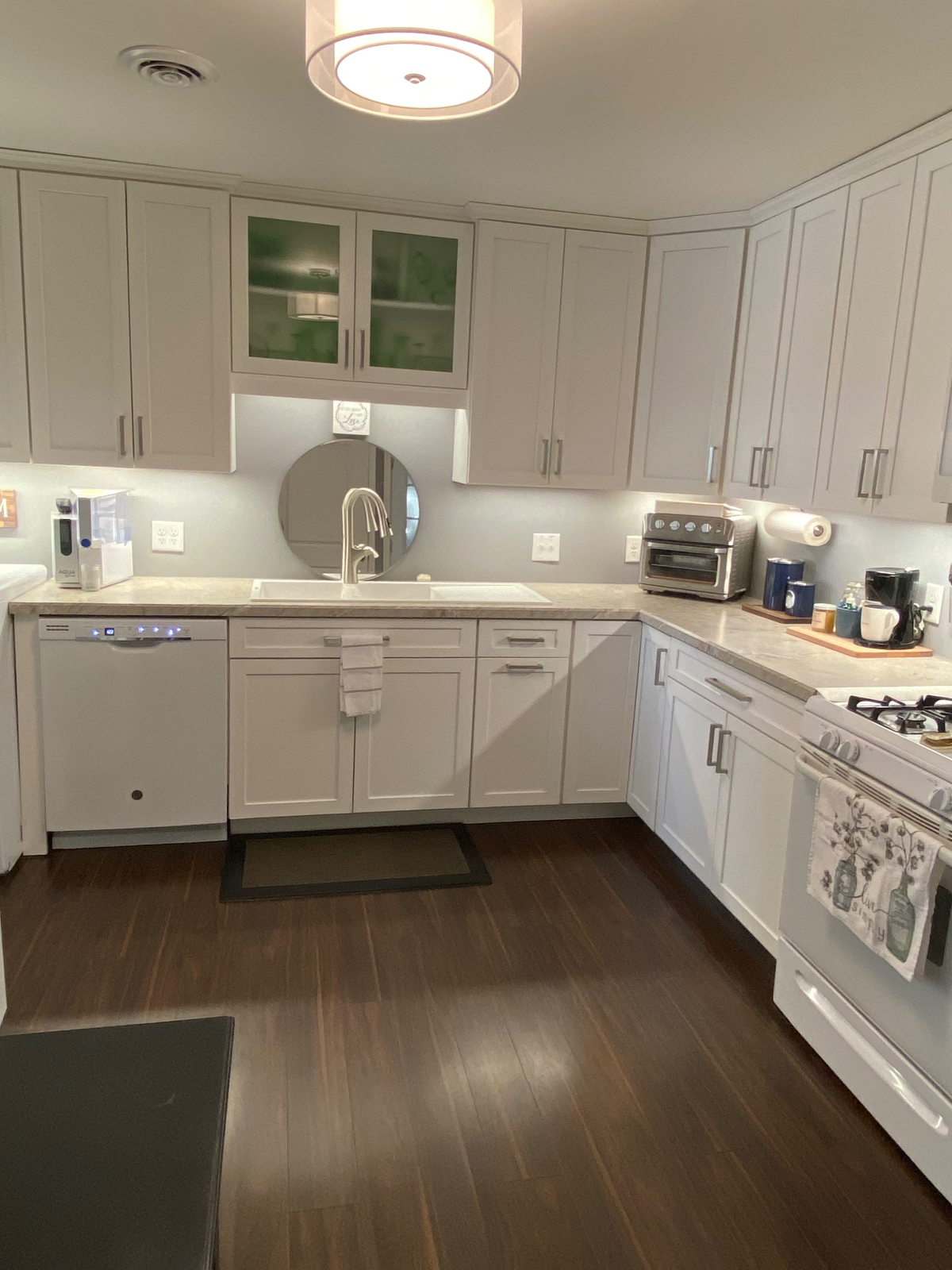 Apartment in Safe Neighborhood Near Wynn - Cozy, Clean, & Quiet - Photo 7