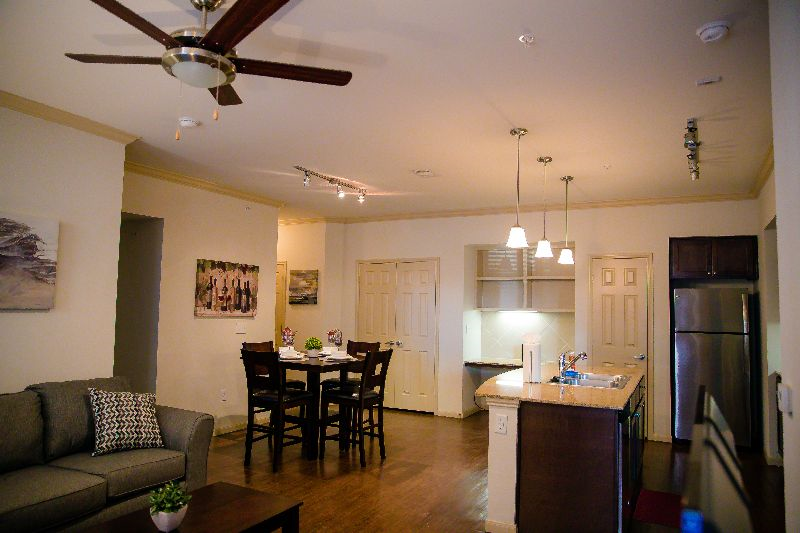 one bedroom - Photo 4
