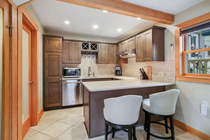 Beautiful Apartment in Historic Algiers Point Neighborhood - Photo 2