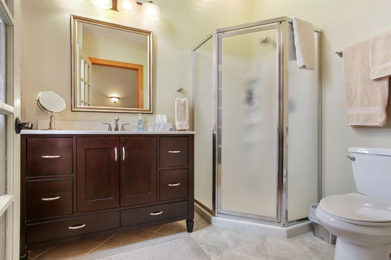 Beautiful Apartment in Historic Algiers Point Neighborhood - Photo 3