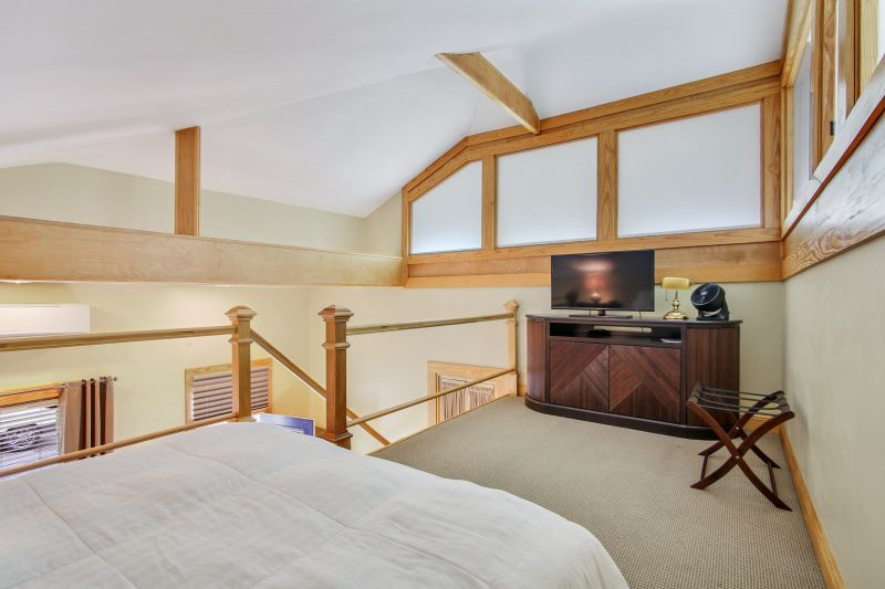 Beautiful Apartment in Historic Algiers Point Neighborhood - Photo 4