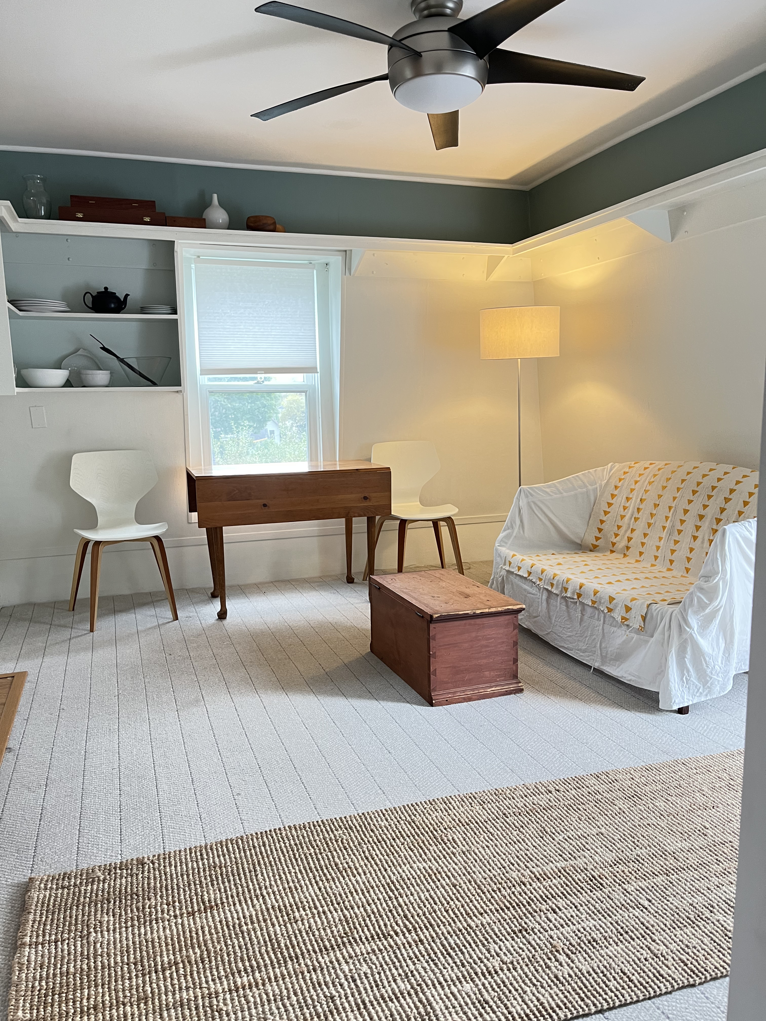 Light-Filled Furnished Apartment with Private Entrance & Deck - Photo 4