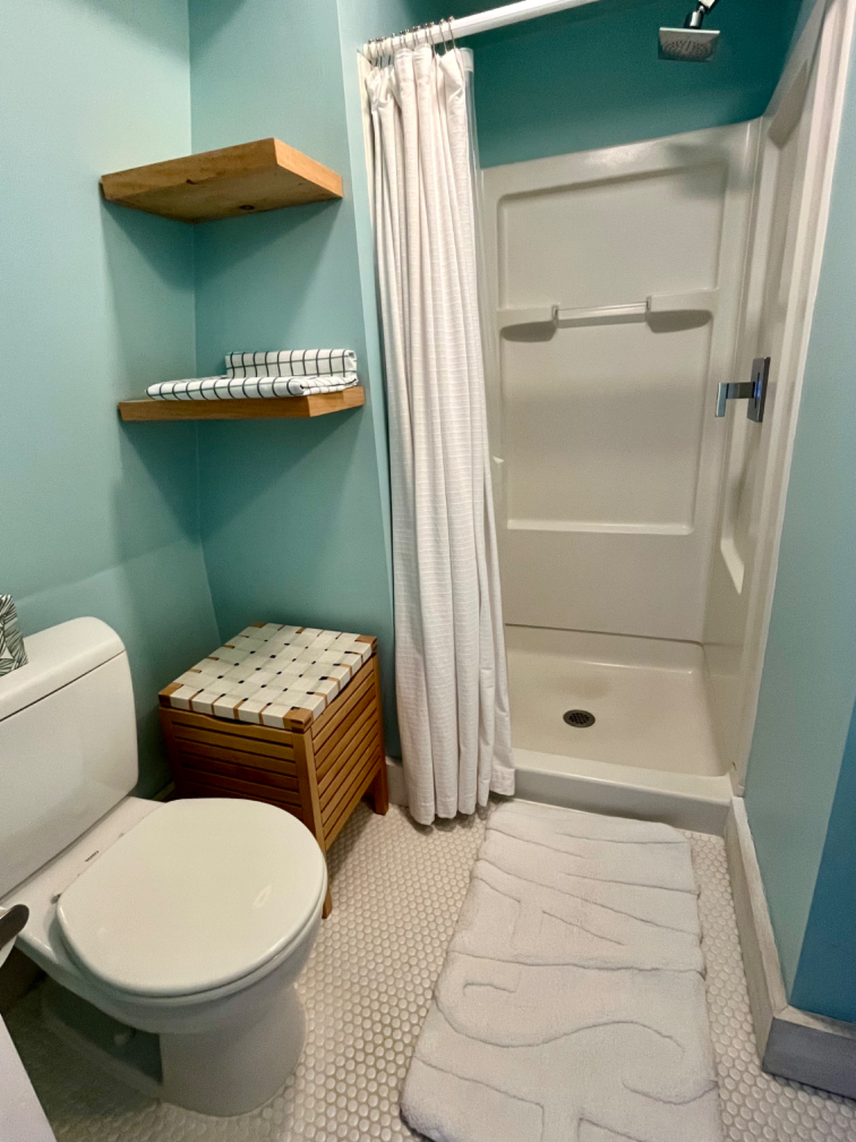 Light-Filled Furnished Apartment with Private Entrance & Deck - Photo 10