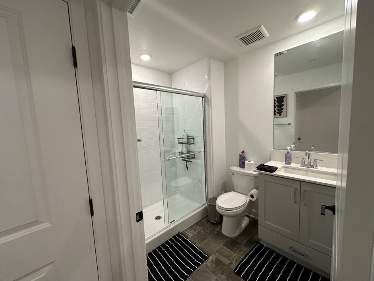 Furnished suite in Sorrento Mesa - Photo 4