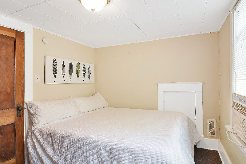 Spacious Buffalo/Niagara Falls Getaway - Photo 11