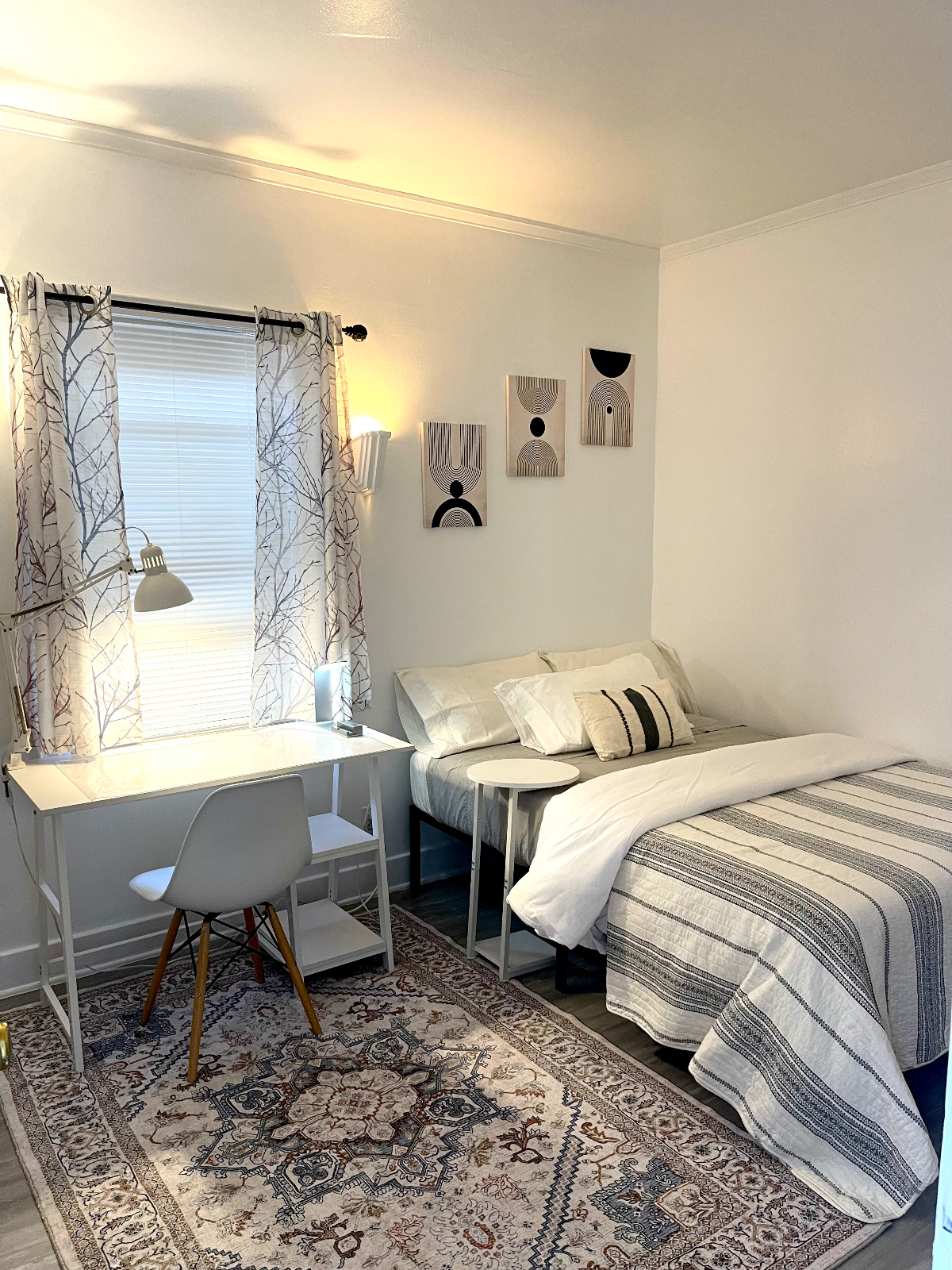 Room with Private Entrance Near Hospitals - Photo 2