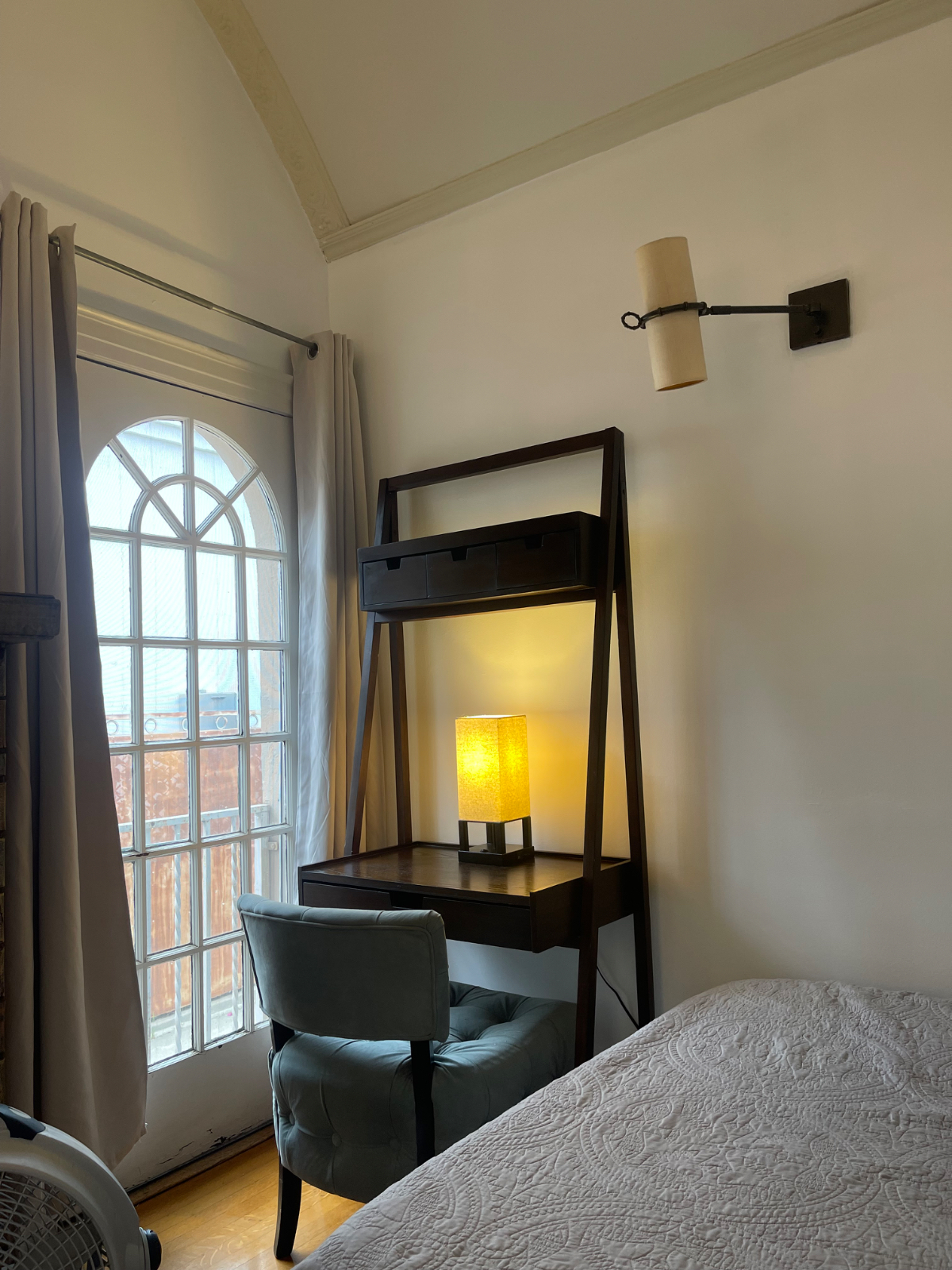 Room with Private Entrance Near Hospitals - Photo 4