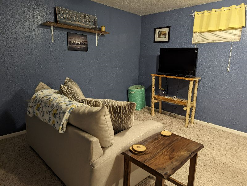 Quiet Basement apartment style living - Photo 9