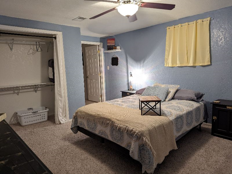 Quiet Basement apartment style living - Photo 4