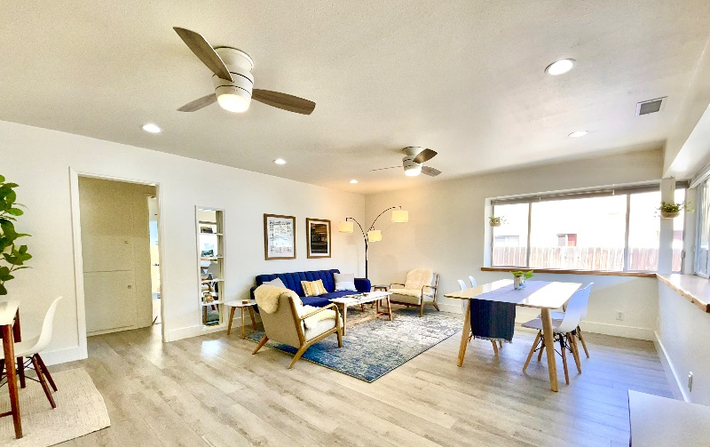 Stylish home near several hospitals, beach, and bike path - Photo 1