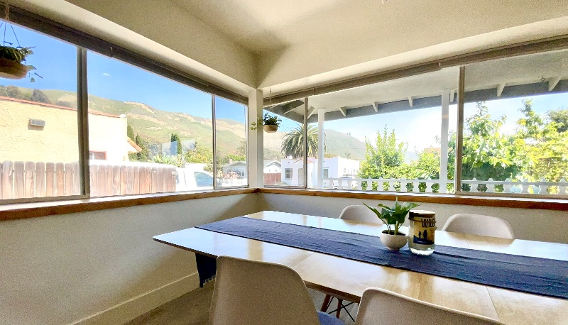 Stylish home near several hospitals, beach, and bike path - Photo 6