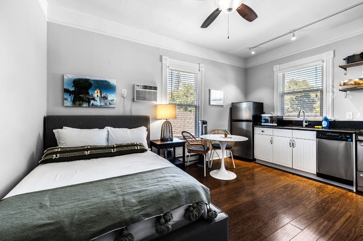 Bright and Beautiful Private Room Unit 2