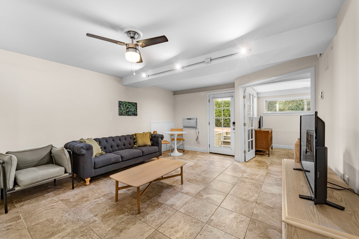 Ground Floor One Bedroom Unit 3