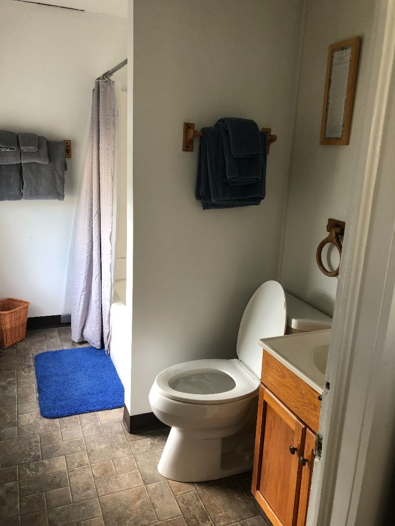 Rutland , Vermont Fully Furnished - Photo 2