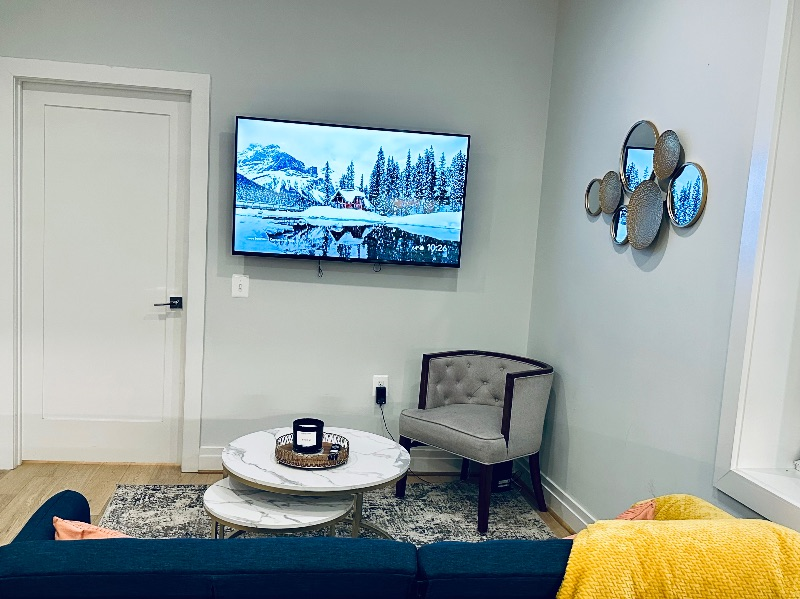 Cozy Condo - Photo 3