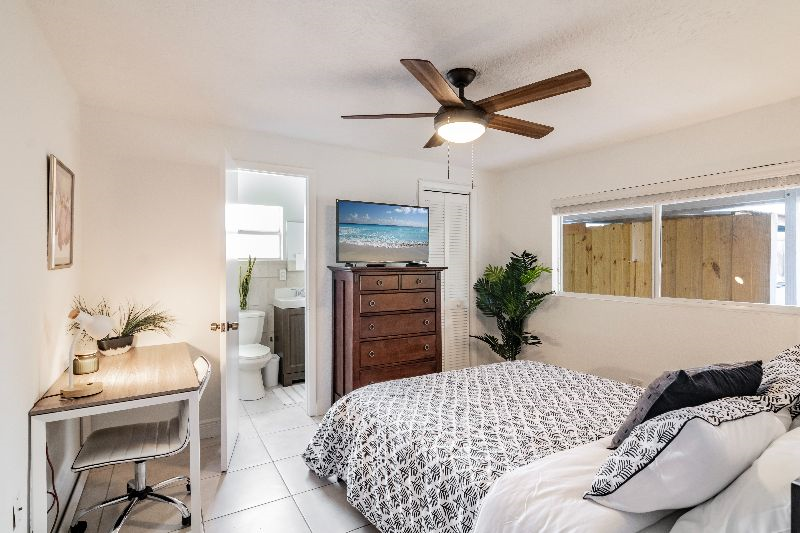 Tropical Retreat 5 bed by Baptist Room 5