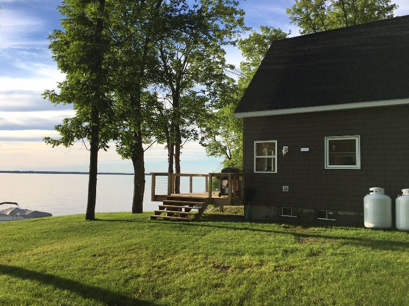 Lake House on Lake Champlain - 15 mins to NWMC - Photo 2