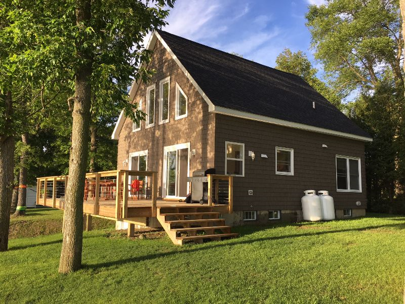 Lake House on Lake Champlain - 15 mins to NWMC - Photo 3