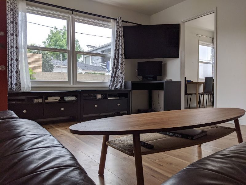 3.5 Blocks From The Beach Fully Furnished Two Bedroom Unit - Photo 2