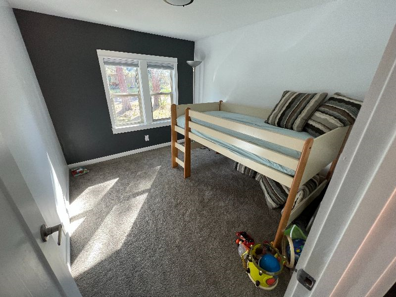Cozy 3 bedroom house w/ indoor fireplace and king sized bed - Photo 5