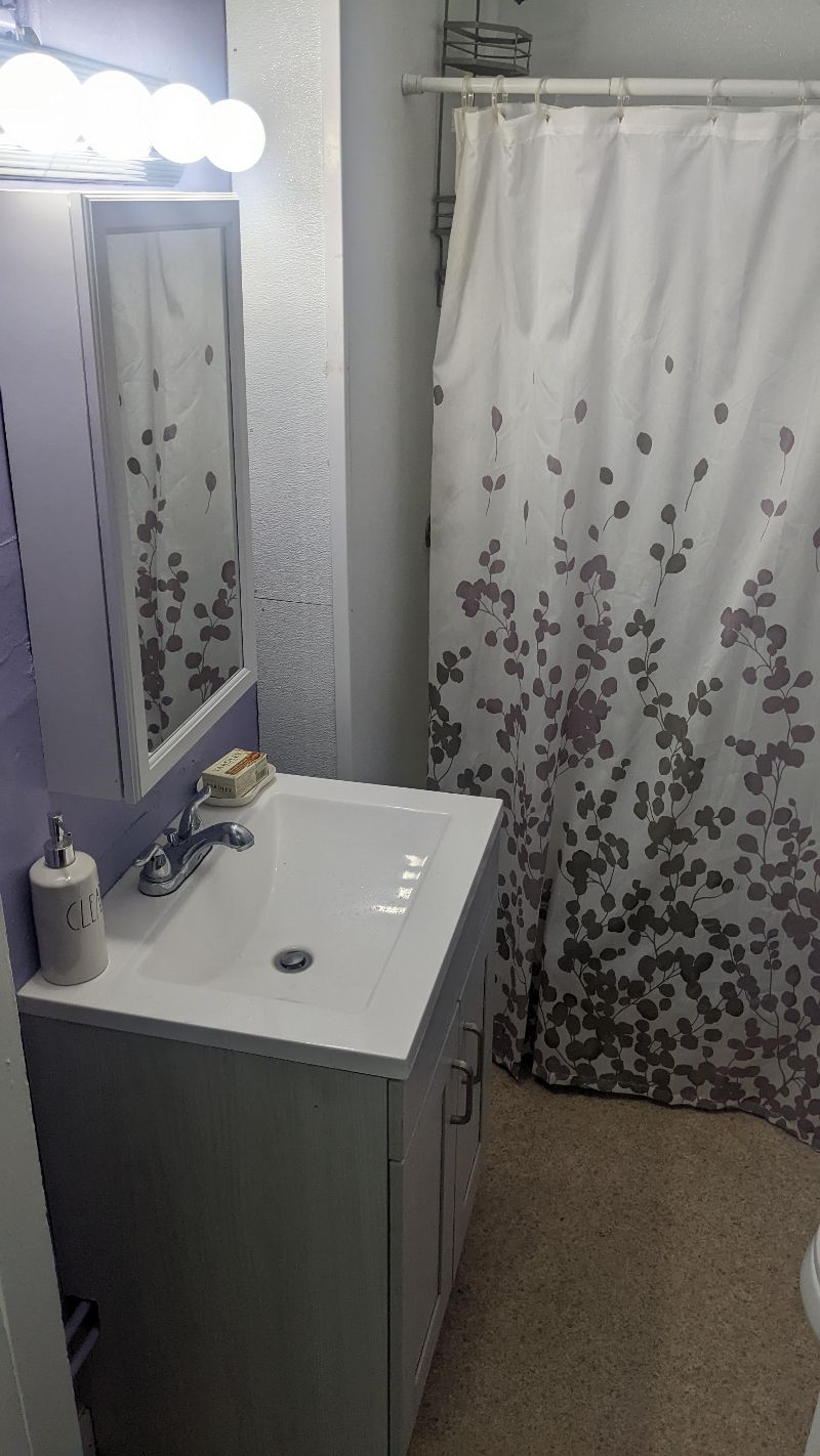 Available Immediately - Fully Furnished Apartment - no room sharing - Photo 4